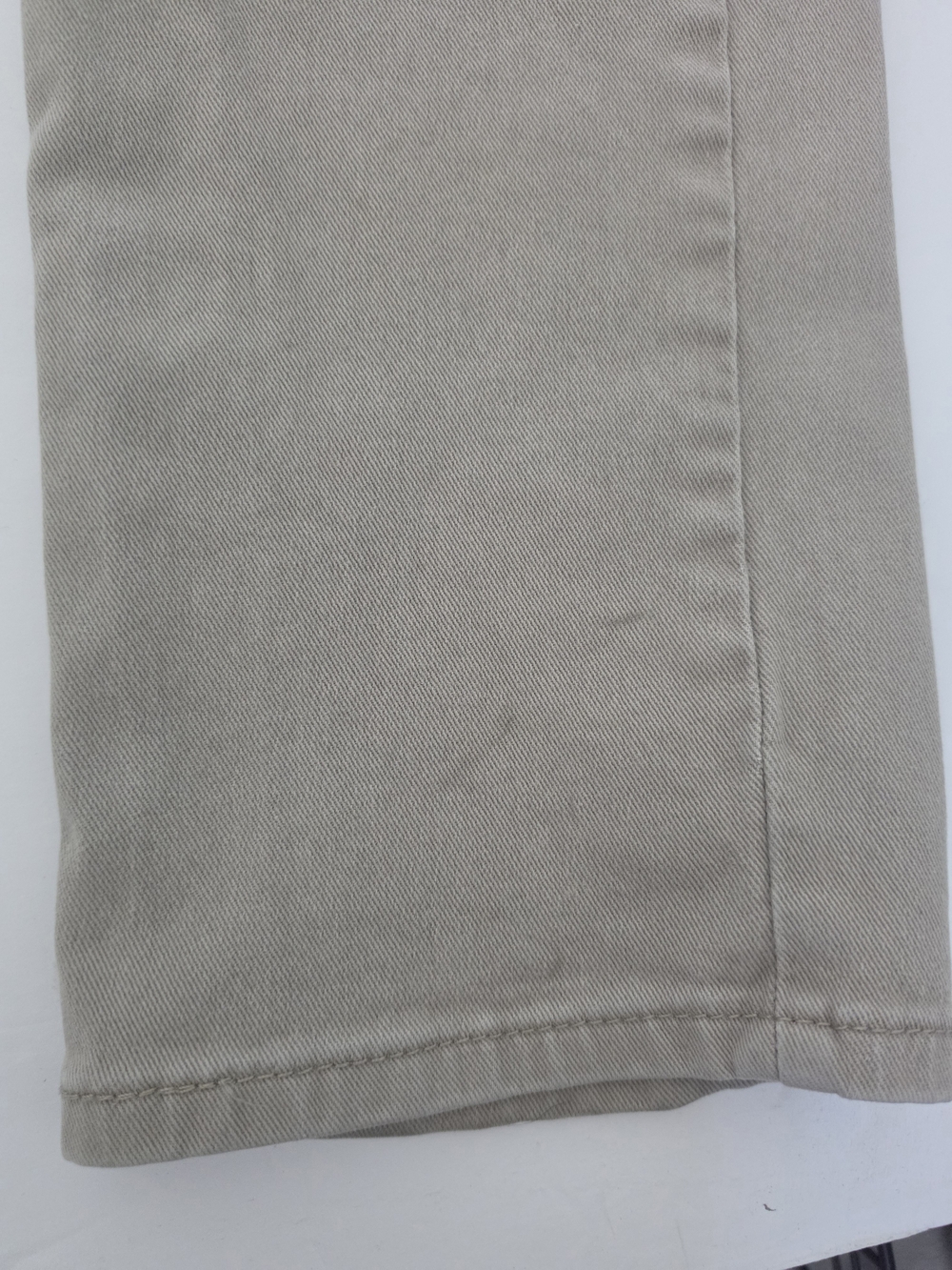 Levi's Slim Straight Jeans in Light Khaki - Picture 5 of 9